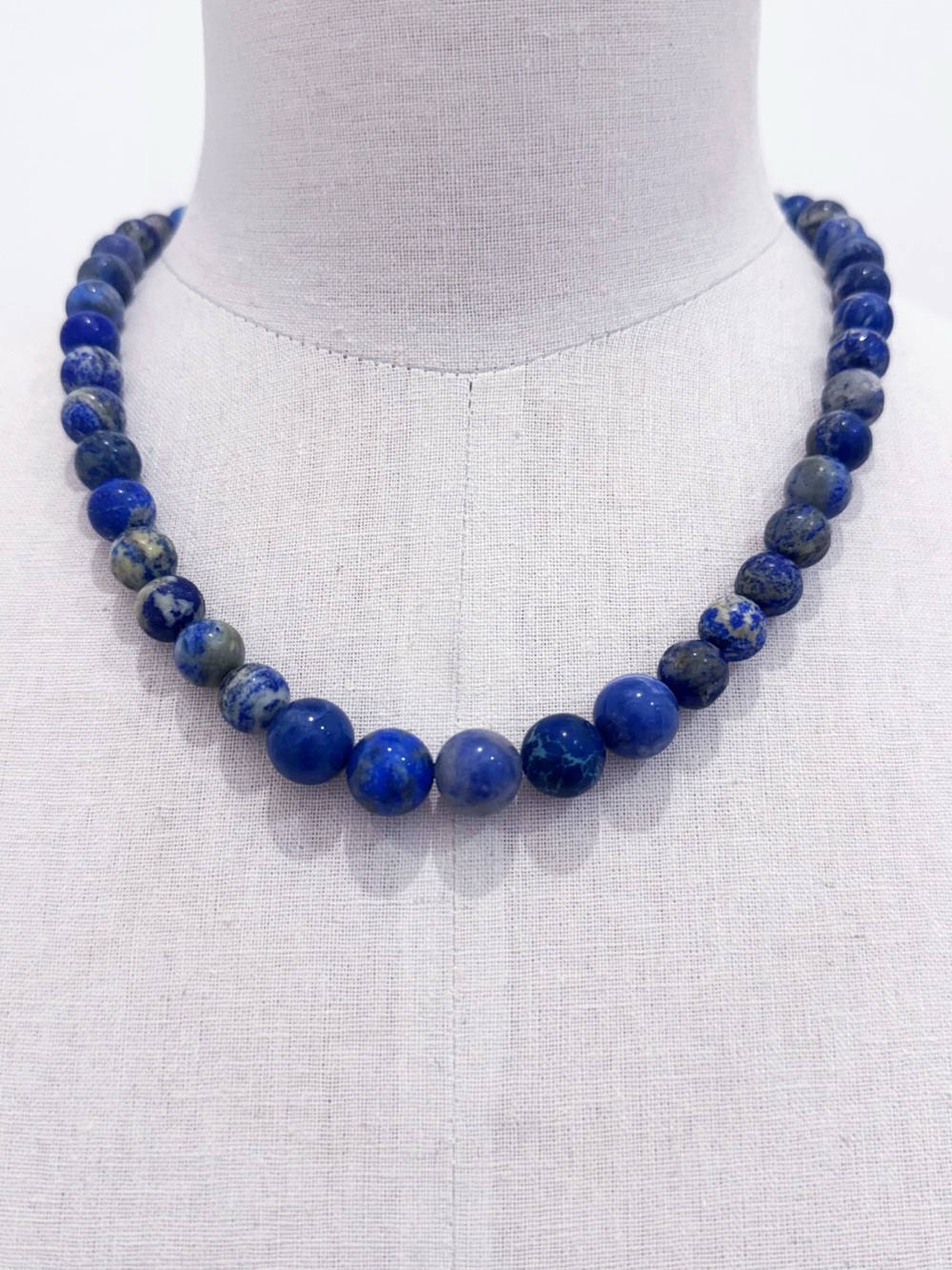 Vtg STS Karis Blue white stone beaded necklace elegant